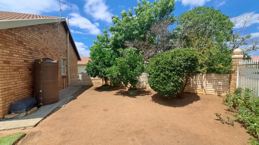 3 Bedroom Property for Sale in Fleurdal Free State